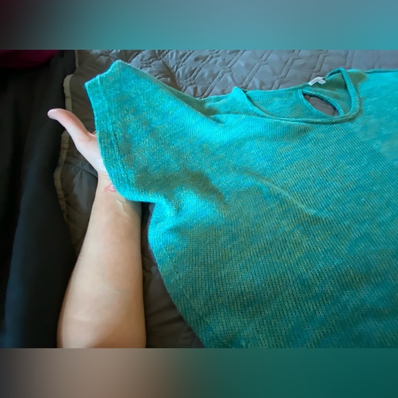 Sheer sweater crop top - Picture 6 of 8